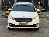 Kia Carnival 2015 года за 10 700 000 тг. в Шымкент