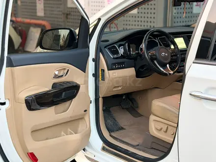 Kia Carnival 2015 года за 10 700 000 тг. в Шымкент – фото 13