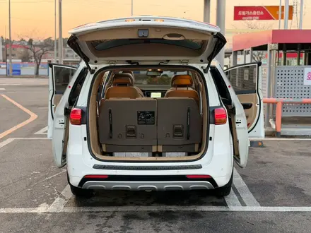 Kia Carnival 2015 года за 10 700 000 тг. в Шымкент – фото 14