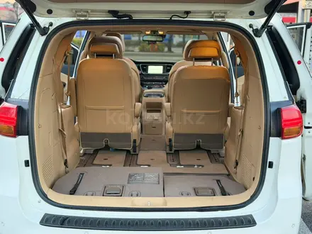 Kia Carnival 2015 года за 10 700 000 тг. в Шымкент – фото 17