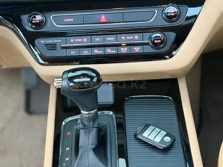 Kia Carnival 2015 года за 10 700 000 тг. в Шымкент – фото 22