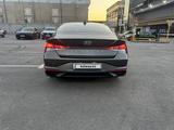 Hyundai Elantra 2022 года за 8 900 000 тг. в Шымкент – фото 5