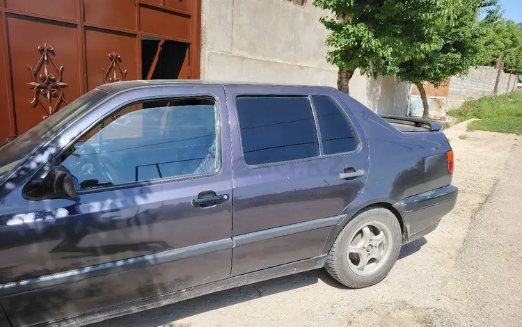 Volkswagen Vento 1992 года за 1 300 000 тг. в Сарыагаш