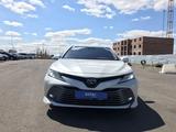 Toyota Camry 2020 года за 15 890 000 тг. в Астана – фото 5