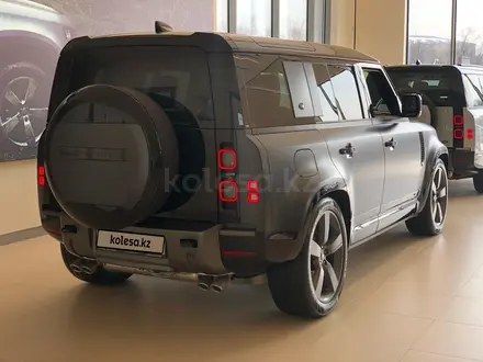 Land Rover Defender 2023 года за 95 500 000 тг. в Актау – фото 4