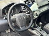 Toyota RAV4 2011 года за 7 150 000 тг. в Атырау – фото 4