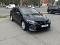 Toyota Camry 2021 годаүшін14 900 000 тг. в Семей – фото 2