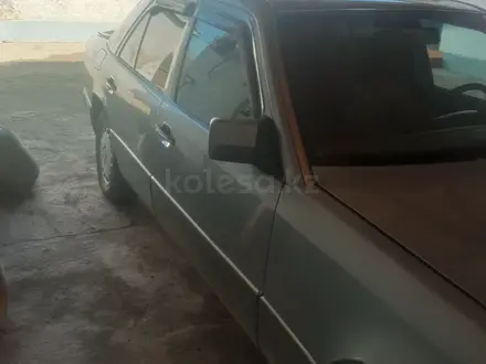 Mercedes-Benz E 260 1991 года за 1 000 000 тг. в Кордай – фото 2