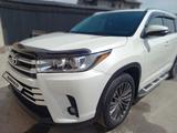 Toyota Highlander 2016 года за 17 500 000 тг. в Шымкент