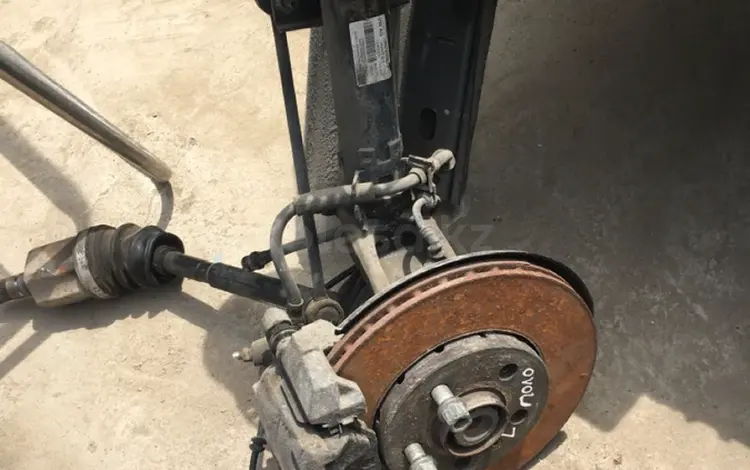 Volkswagen поло Передний левый правый сафа за 3 000 тг. в Алматы