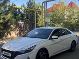Hyundai Elantra 2022 года за 7 200 000 тг. в Алматы – фото 3