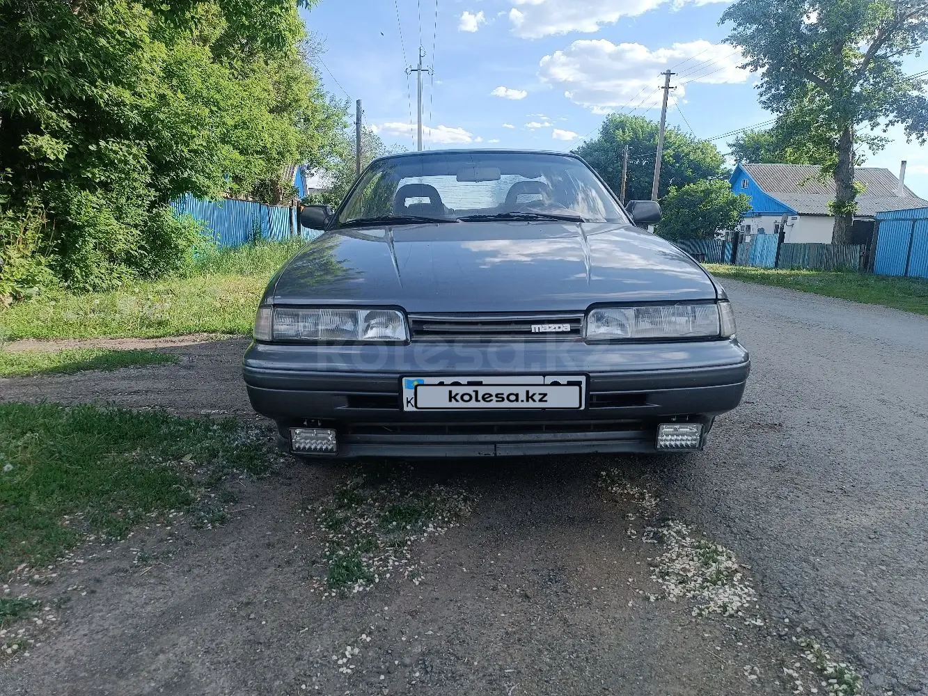 Mazda 626, 1989