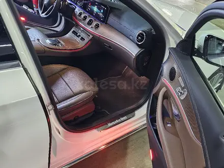 Mercedes-Benz E 200 2022 года за 28 500 000 тг. в Алматы – фото 11