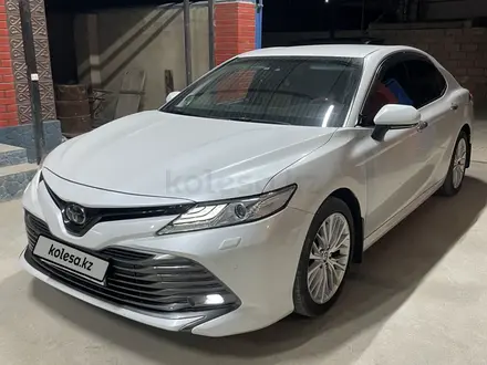 Toyota Camry 2021 года за 16 200 000 тг. в Актау – фото 3