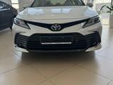 Toyota Camry 2023 года за 19 900 000 тг. в Жанаозен