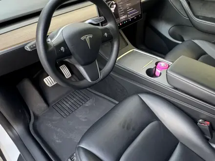 Tesla Model Y 2022 года за 15 000 000 тг. в Алматы – фото 16