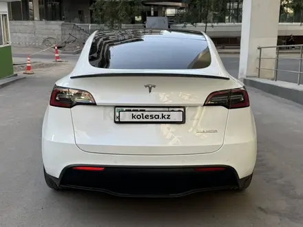 Tesla Model Y 2022 года за 15 000 000 тг. в Алматы – фото 4