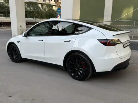 Tesla Model Y 2022 года за 15 000 000 тг. в Алматы – фото 6
