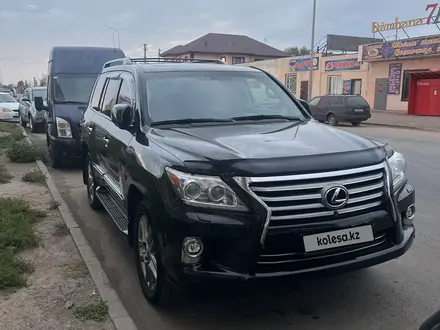 Lexus LX 570 2013 года за 26 000 000 тг. в Астана