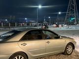 Toyota Camry 2005 годаүшін4 300 000 тг. в Актобе – фото 3