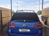 Volkswagen Touareg 2005 года за 3 500 000 тг. в Шымкент – фото 2