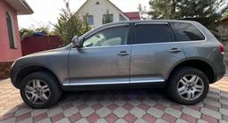 Volkswagen Touareg 2005 годаүшін4 600 000 тг. в Алматы