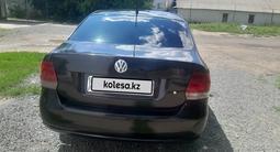 Volkswagen Polo 2014 года за 3 200 000 тг. в Уральск – фото 2
