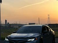 Toyota Camry 2021 года за 14 500 000 тг. в Шымкент