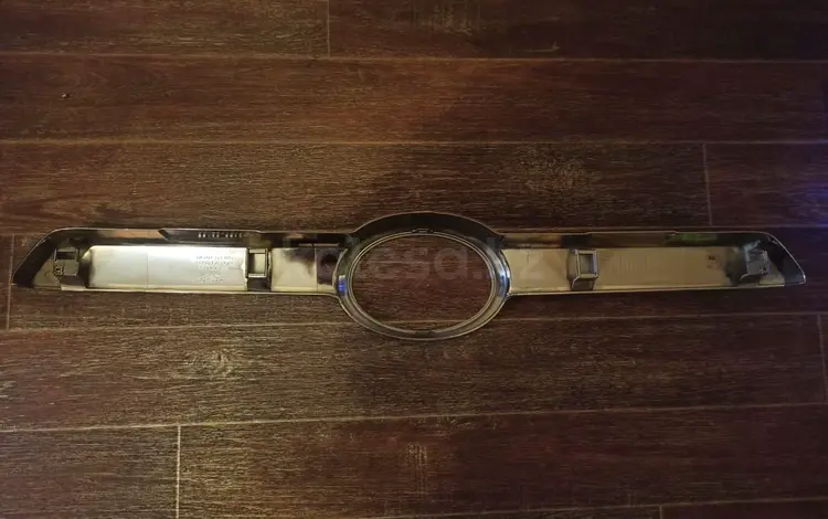 Хром накладка на крышку багажника за 12 000 тг. в Алматы