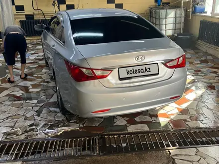 Hyundai Sonata 2011 года за 4 100 000 тг. в Астана – фото 4
