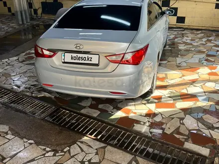 Hyundai Sonata 2011 года за 4 100 000 тг. в Астана – фото 5