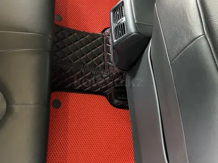Toyota Camry 2019 года за 12 800 000 тг. в Актобе – фото 4