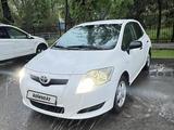 Toyota Auris 2009 года за 3 600 000 тг. в Алматы – фото 3