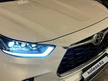 Toyota Highlander Luxe 2025 года за 26 500 000 тг. в Алматы – фото 5