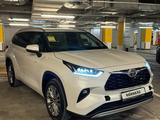 Toyota Highlander Prestige 2025 года за 28 700 000 тг. в Алматы – фото 4