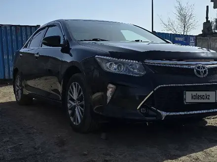 Toyota Camry 2018 года за 13 500 000 тг. в Экибастуз – фото 2