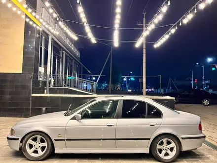 BMW 528 1996 года за 1 380 000 тг. в Шымкент – фото 3