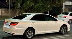 Toyota Camry 2017 годаfor15 500 000 тг. в Шымкент – фото 4