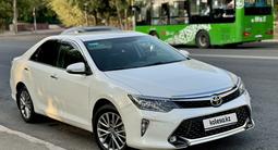 Toyota Camry 2017 годаfor15 500 000 тг. в Шымкент