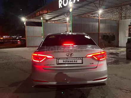 Hyundai Sonata 2015 года за 7 000 000 тг. в Актобе – фото 7