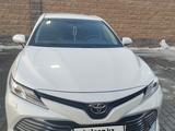 Toyota Camry 2019 года за 14 300 000 тг. в Алматы – фото 2