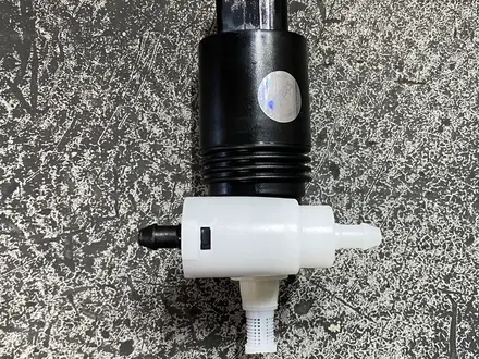 Моторчик омывателя GLS x166 за 15 000 тг. в Алматы