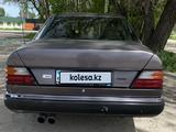 Mercedes-Benz E 200 1993 года за 1 900 000 тг. в Алматы – фото 3