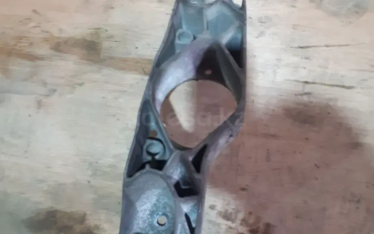 Опора (кронштейн, траверс) коробки (АКПП Jatco Жатко) БМВ E39 за 15 000 тг. в Алматы