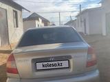 Hyundai Accent 2002 года за 1 300 000 тг. в Атырау – фото 3