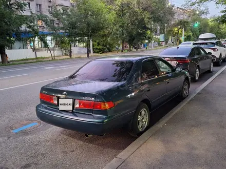 Toyota Camry 1999 года за 3 300 000 тг. в Алматы – фото 3