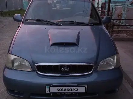 Kia Carnival 2000 года за 2 000 000 тг. в Тараз