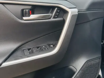Toyota RAV4 2021 года за 13 150 000 тг. в Астана – фото 11