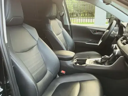 Toyota RAV4 2021 года за 13 150 000 тг. в Астана – фото 15