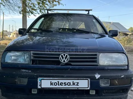 Volkswagen Vento 1996 года за 1 450 000 тг. в Семей – фото 2